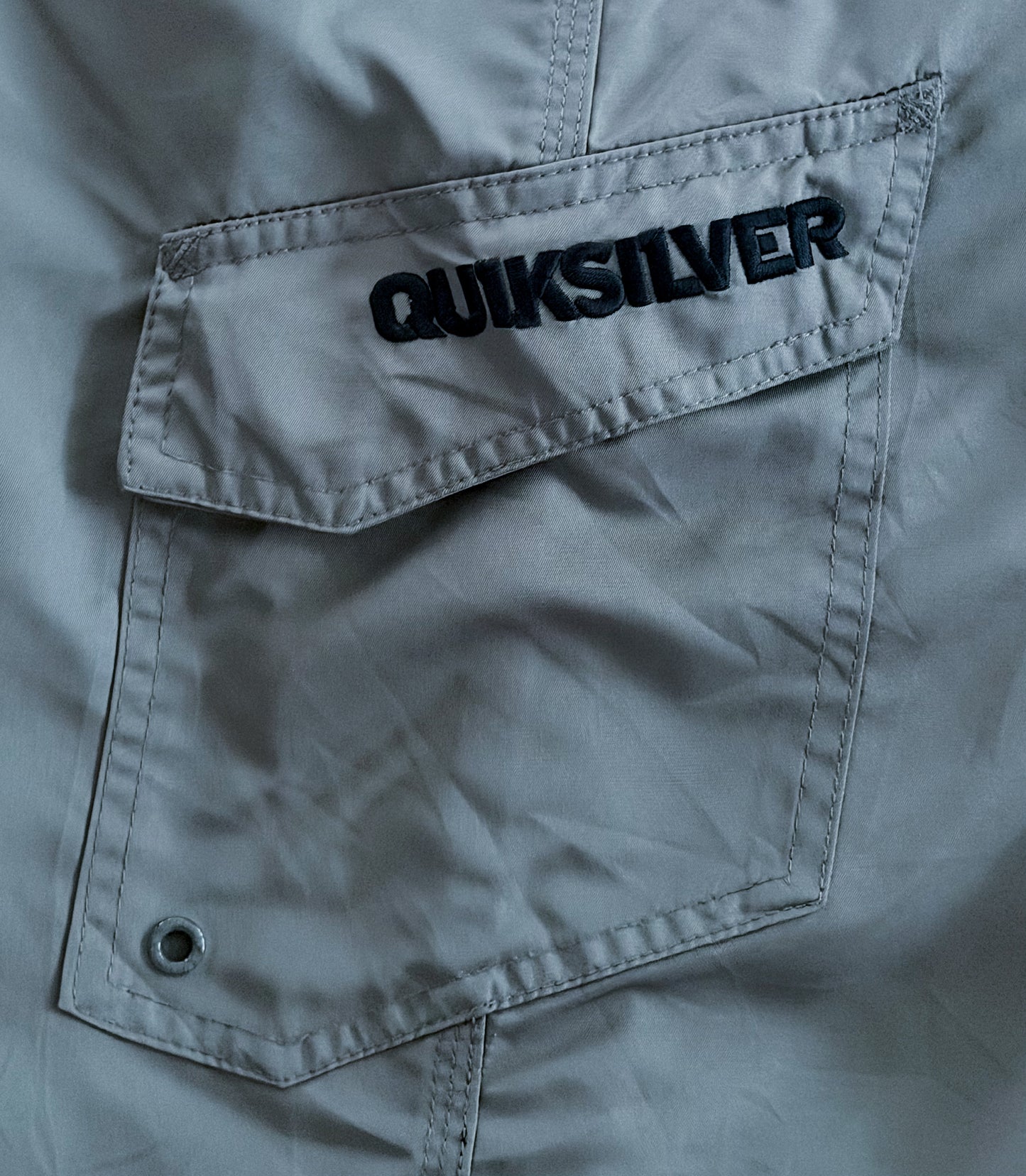 Vintage 2000s Quiksilver Grey Embroidered Cargo Pocket Board Shorts, Large