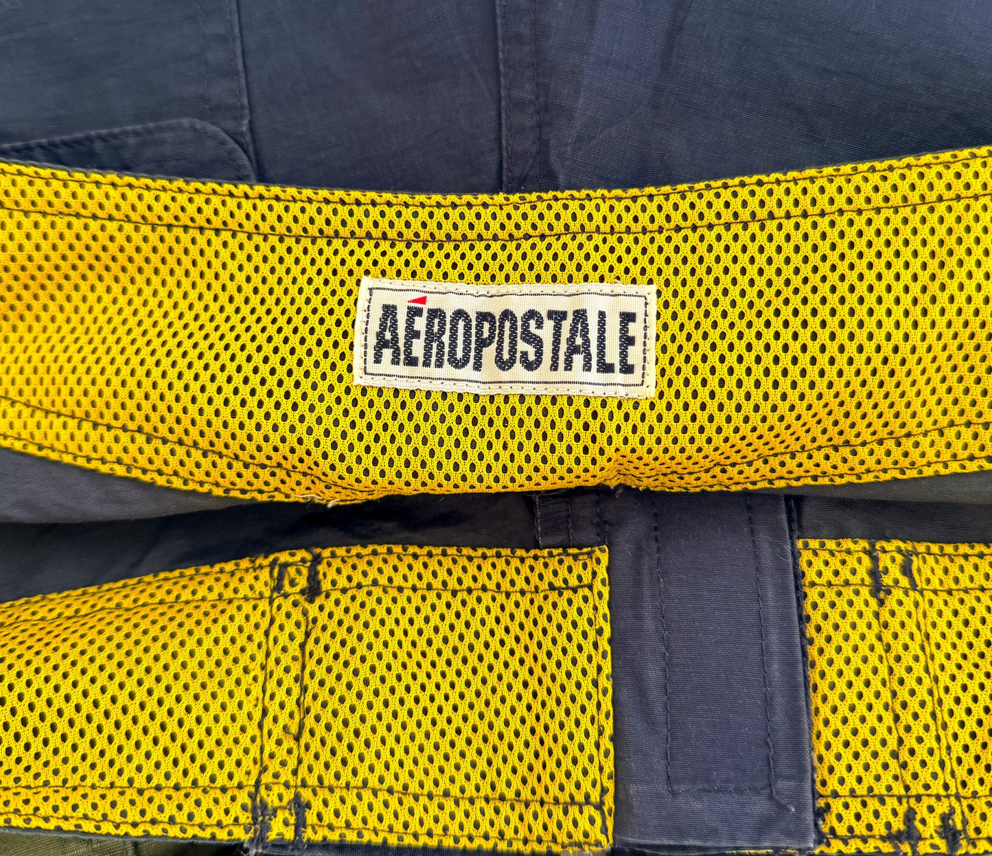 Vintage 2000s Aeropostale Navy And Yellow Cargo Y2K Board Shorts, Medium