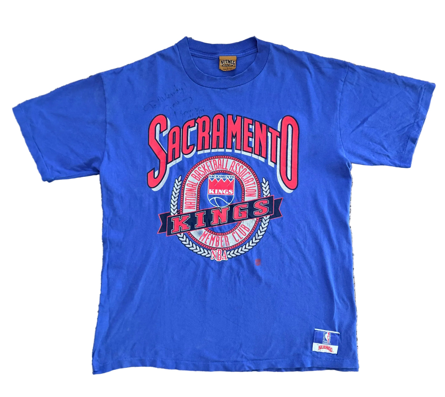 Vintage Sacramento Kings NBA Single Stitch Signed Graphic T-Shirt – Large