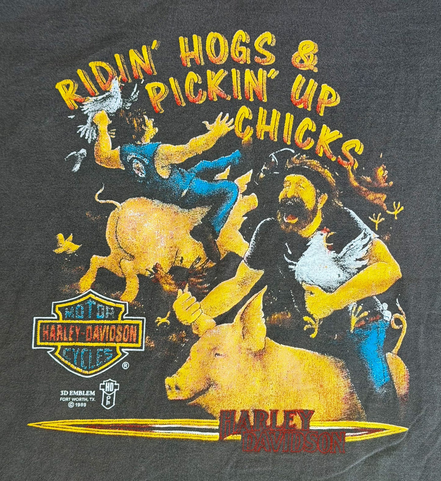 Vintage 1989 Harley-Davidson “Ridin’ Hogs & Pickin’ Up Chicks” Single Stitch T-Shirt – Large