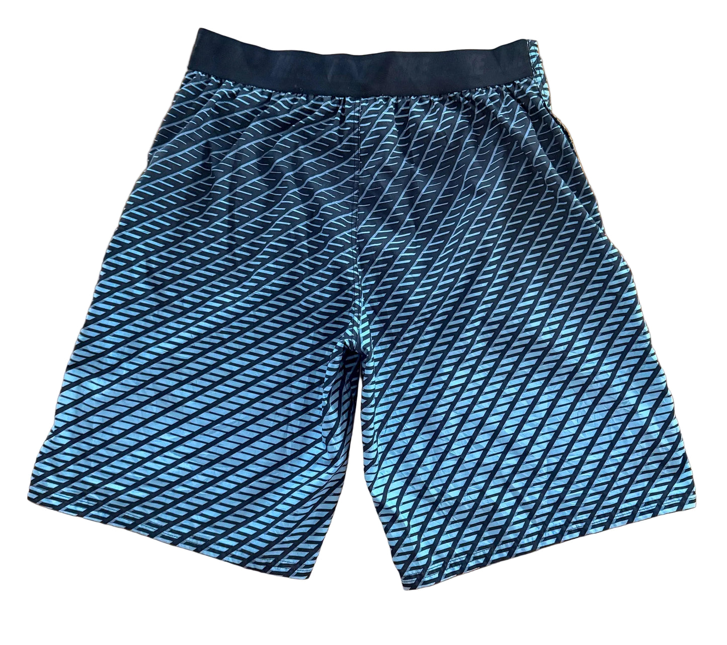 Vintage 2000s Nike Patterned Board Shorts Large