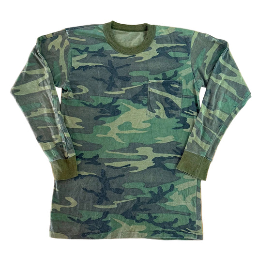 Vintage Woodland Camouflage Long Sleeve Pocket T-Shirt (Single Stitch) – Small