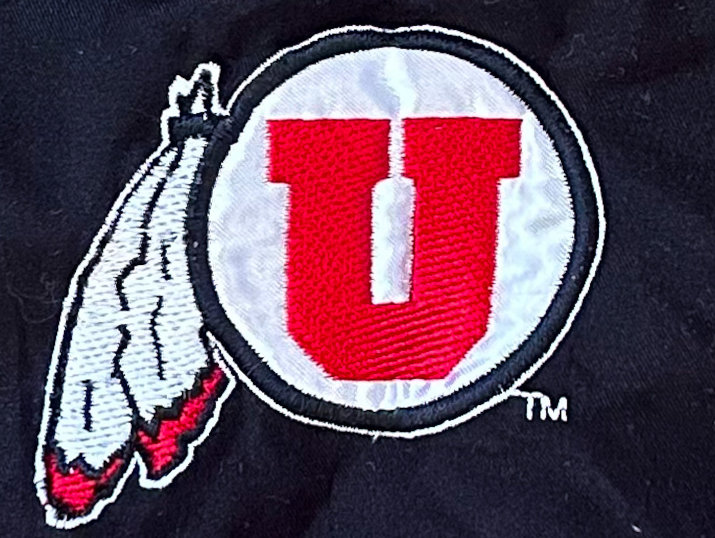 Utah Utes College Football Embroidered V-Neck Pull Over Red and Black Jacket Medium