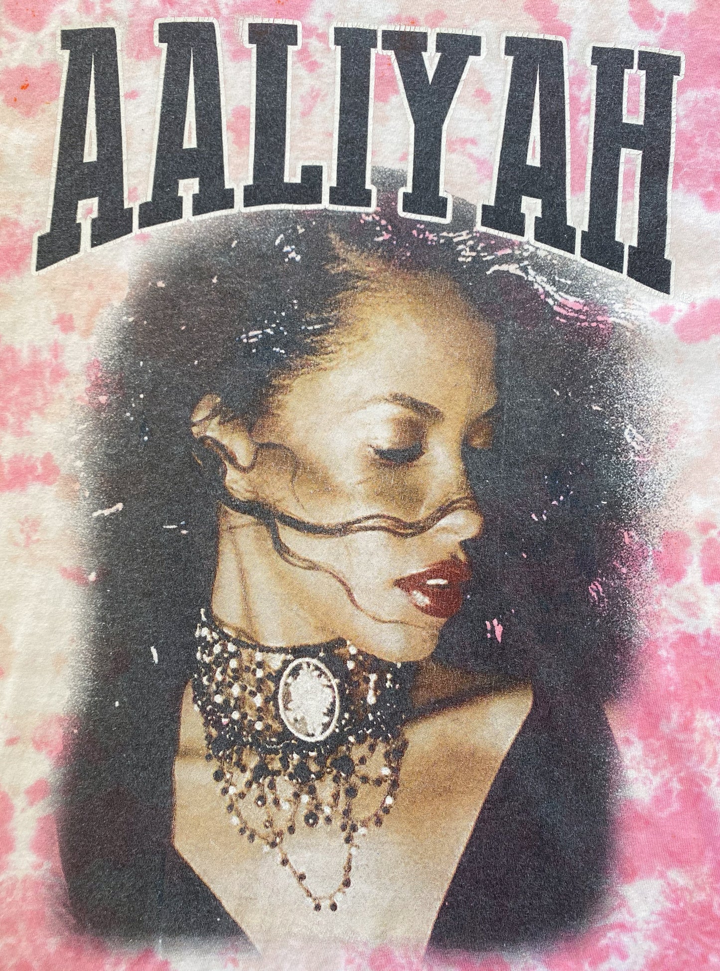 Vintage Y2K Aaliyah Graphic Pink Tie-Dye R&B Hip Hop Streetwear T-Shirt Size Medium