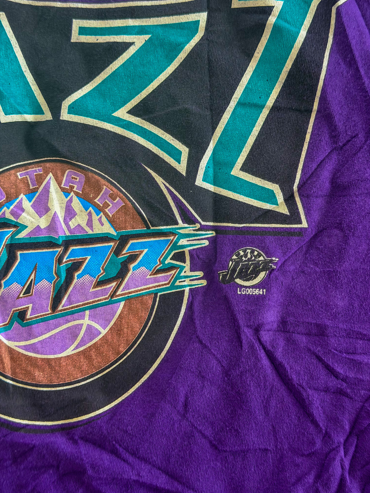 Utah Jazz Logo 7 NBA Graphic T-Shirt size Large