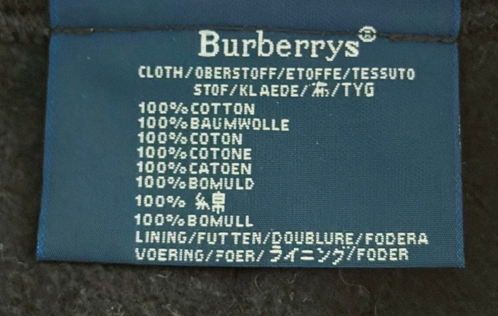 Burberrys Embroidered Logo Made in England Black Sweatshirt XL