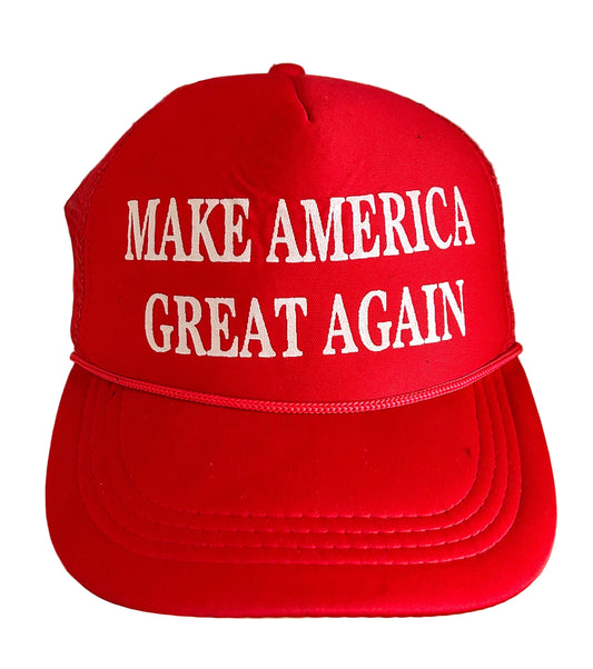 Vintage Red Mesh Trucker Cap – “Make America Great Again” Slogan Hat Adjustable Snapback