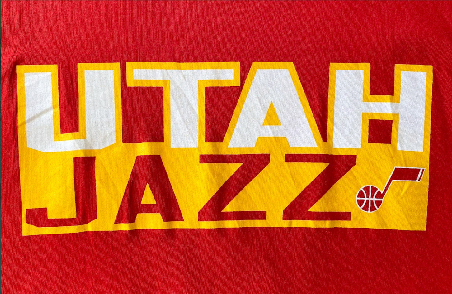 Vintage Utah Jazz Donovan Mitchell #45 Red Majestic NBA – Retro Basketball Graphic T-shirt XL