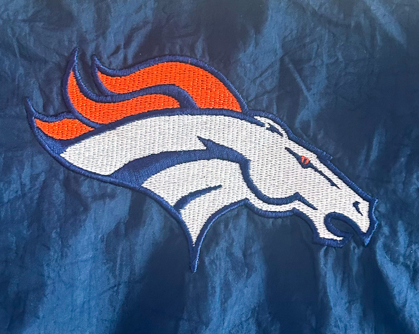 Vintage 90s Denver Broncos Reebok NFL Pro Line Windbreaker Jacket – Navy & White – Retro NFL Streetwear, Size -2XL