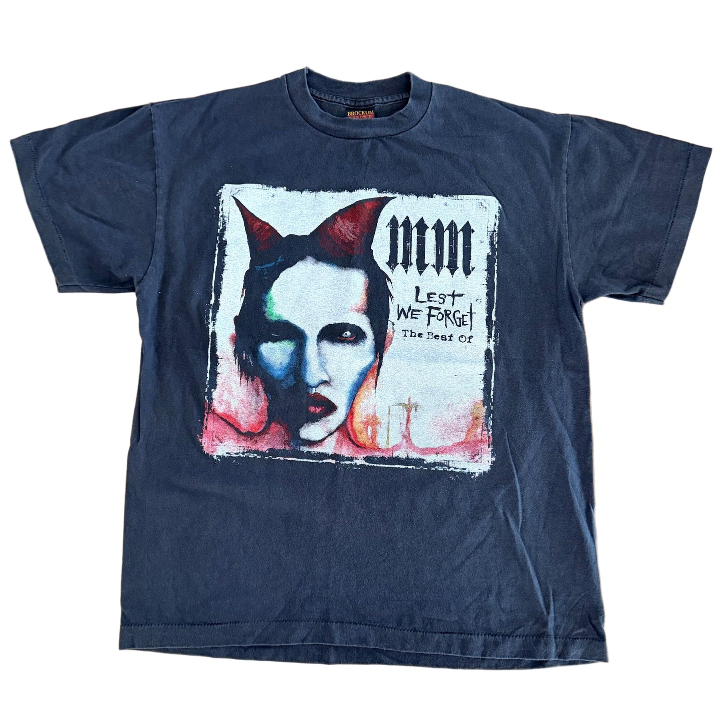 Vintage 2004 Marilyn Manson “Lest We Forget” Tour T-Shirt L – Brockum Made in USA 2000s Metal Band Tee Against All Gods