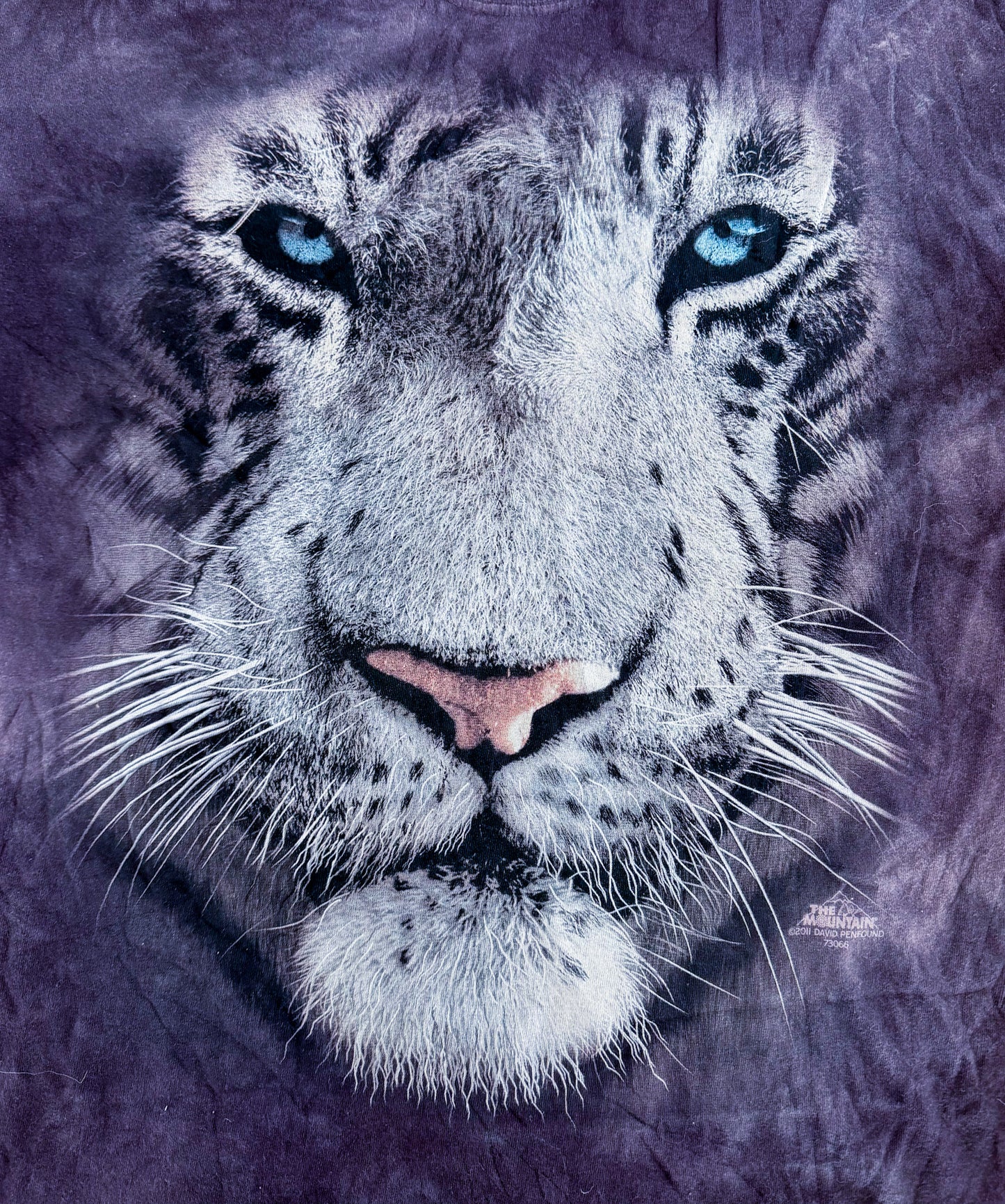 Vintage The Mountain White Tiger T-Shirt – 90s-2000s Big Cat Graphic Tee Made in USA Animal Print Streetwear Top, Size-XL