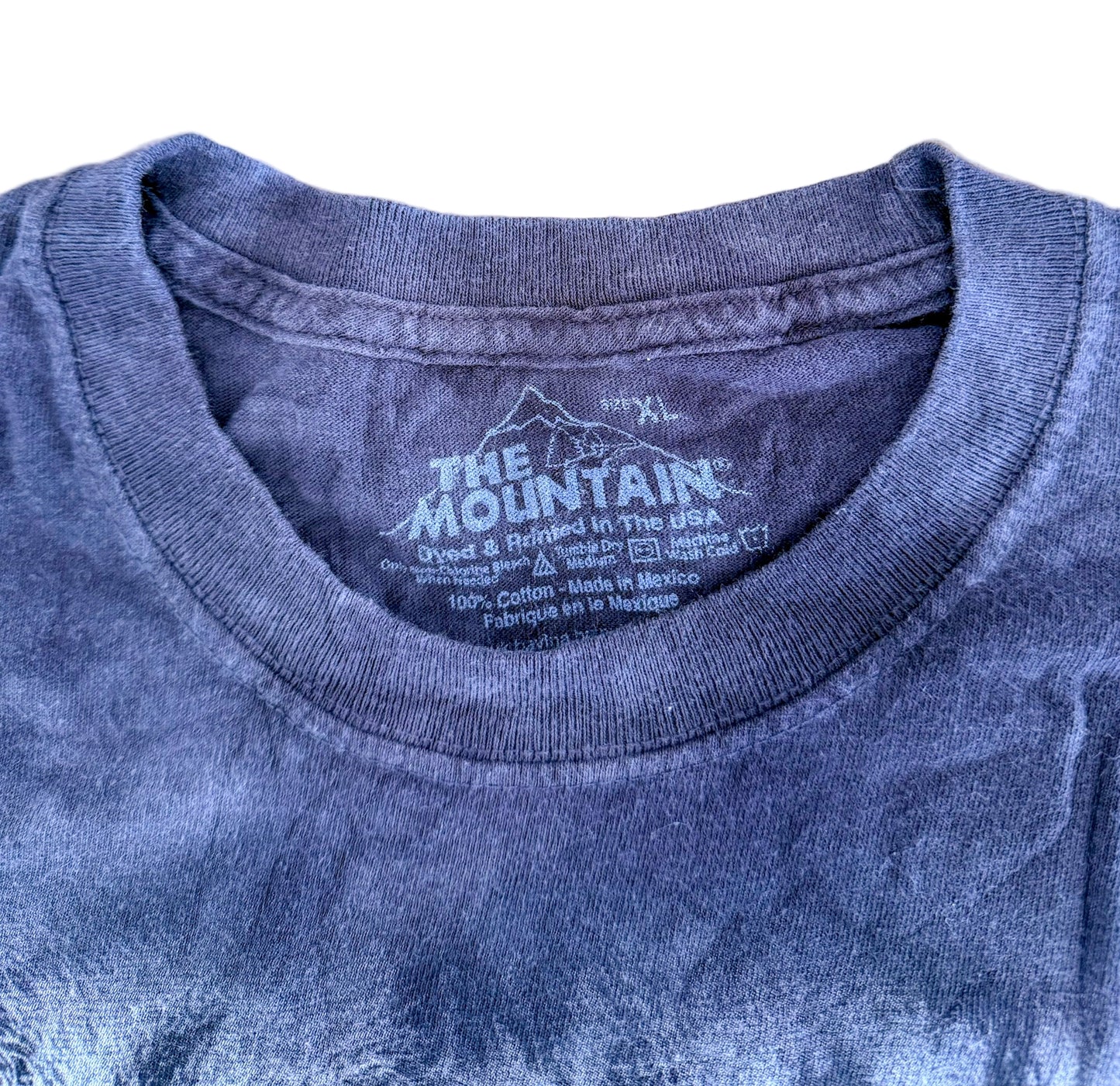 Vintage The Mountain White Tiger T-Shirt – 90s-2000s Big Cat Graphic Tee Made in USA Animal Print Streetwear Top, Size-XL