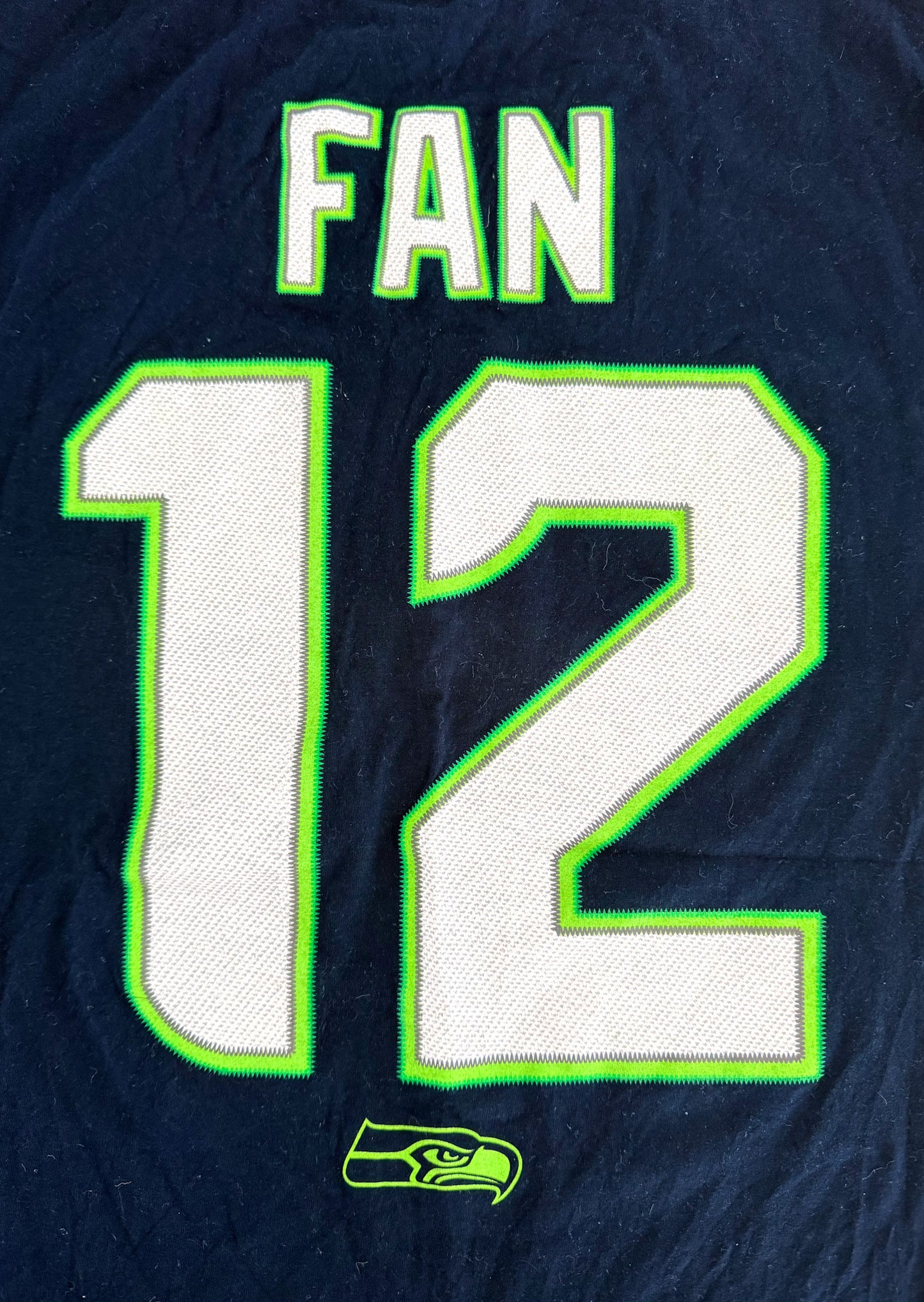 Vintage Seattle Seahawks “12th Man Fan” NFL Graphic T-Shirt – Navy Blue – Size M