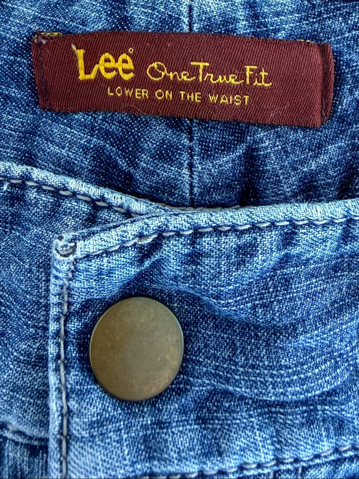 Vintage Y2K Lee “One True Fit” Blue Wash Utility Pockets Denim Adjustable Hem Streetwear Cargo Capri Pants,Size-34"Waist