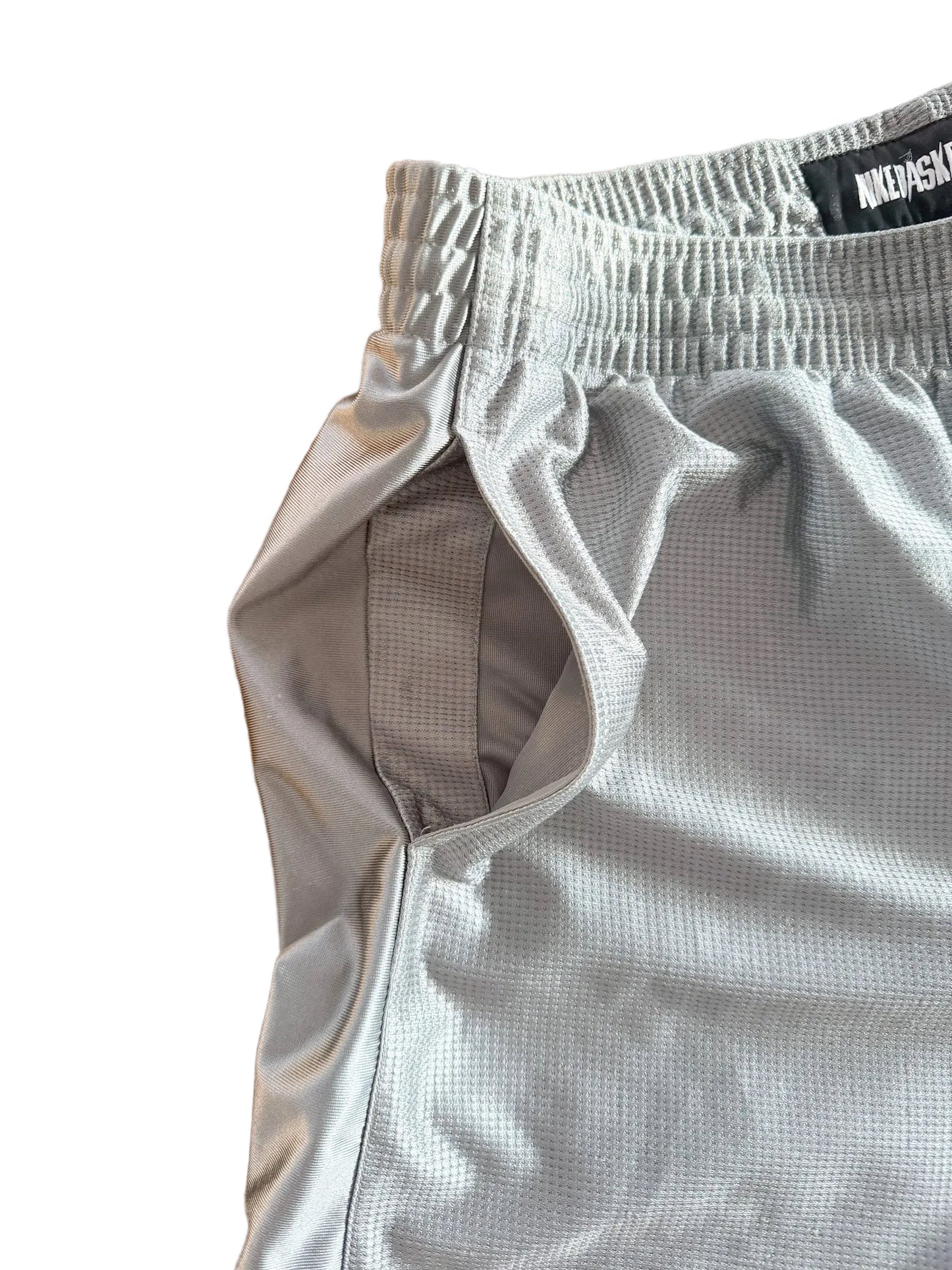 Vintage 2000s Nike Basketball Silver Mesh Y2K Sports Shorts XL