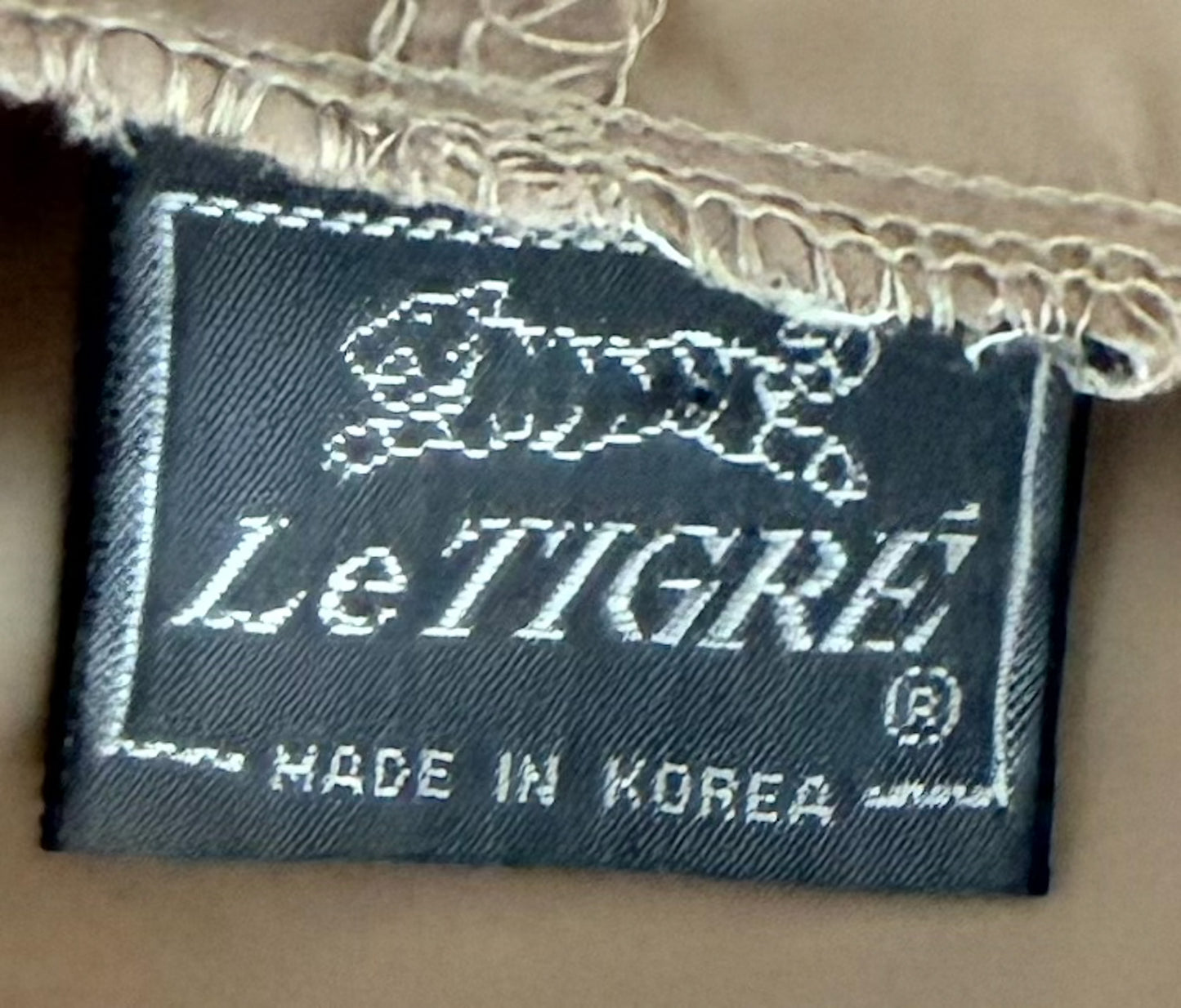 Vintage 80s Le Tigre Hooded Beige Pullover Windbreaker Jacket XL