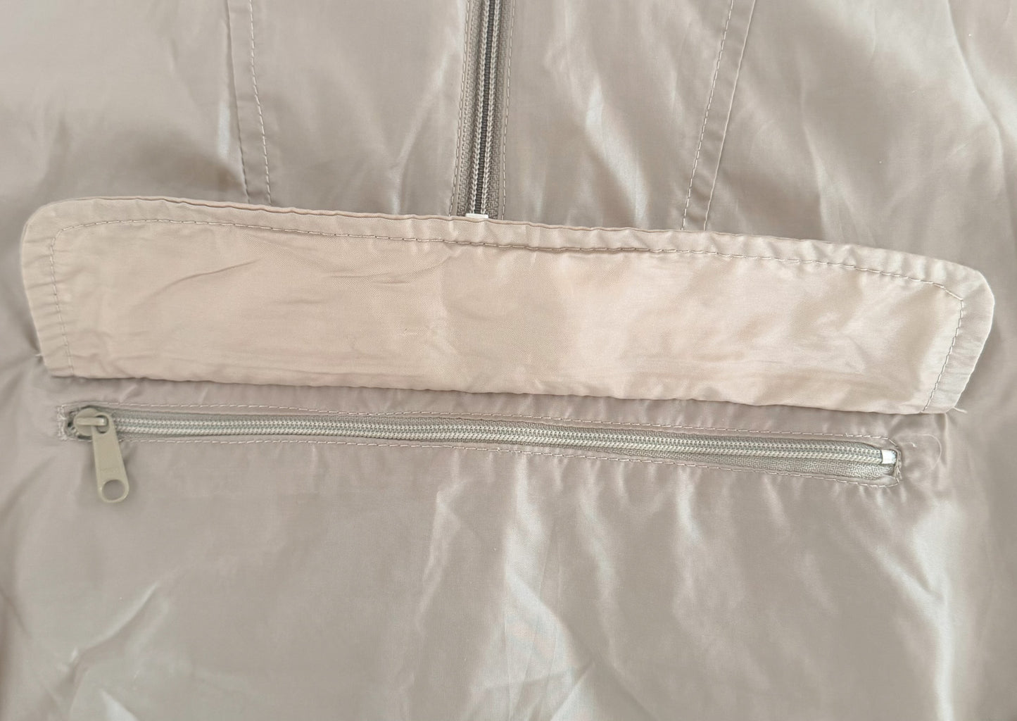 Vintage 80s Le Tigre Hooded Beige Pullover Windbreaker Jacket XL