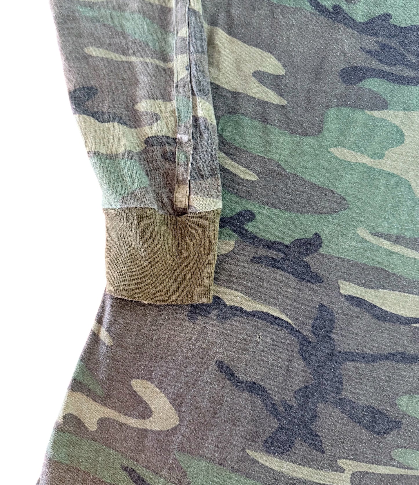 Vintage Woodland Camouflage Long Sleeve Pocket T-Shirt (Single Stitch) – Small