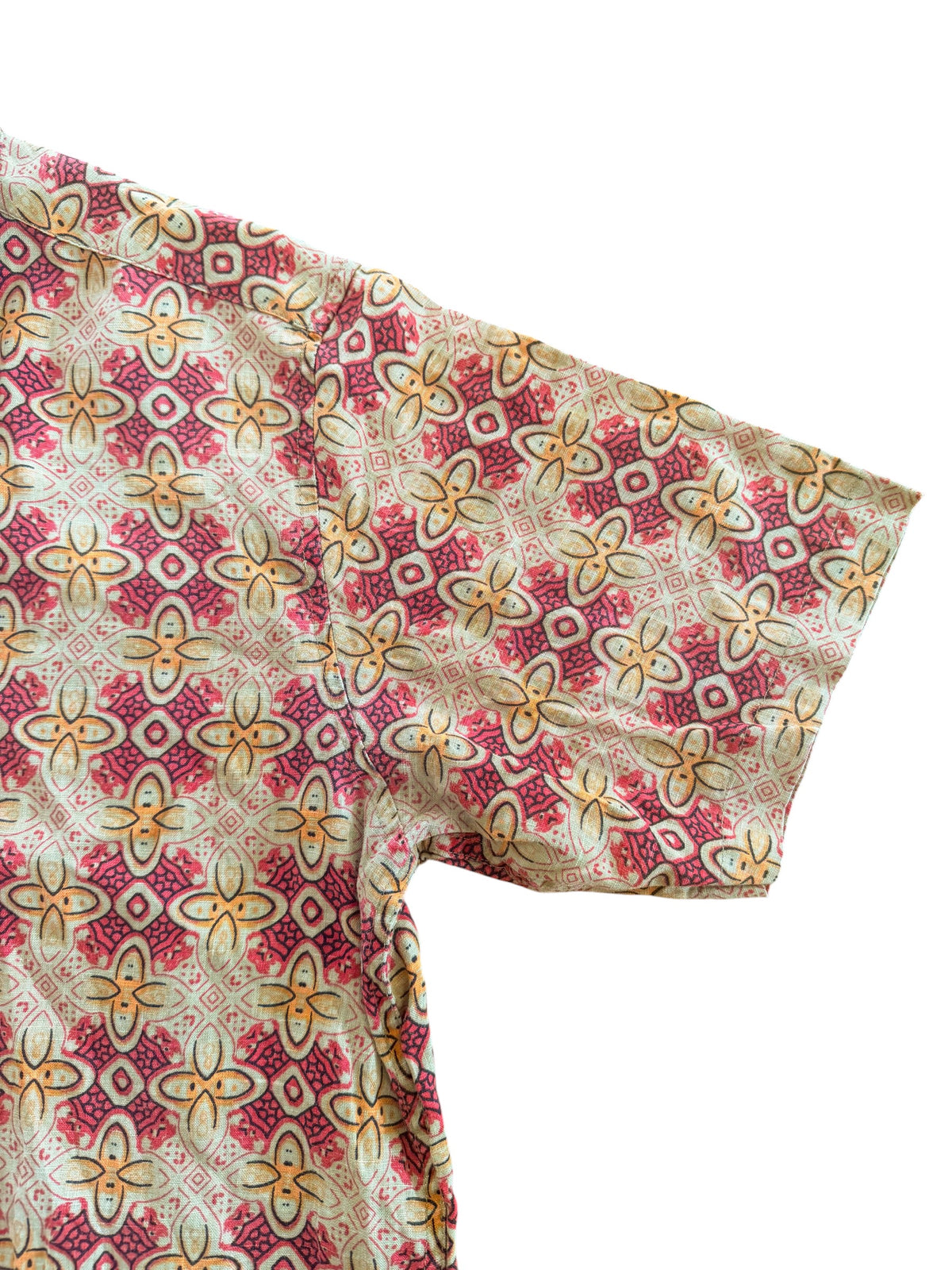 1990s Style Red Geometric Floral Short Sleeve Shirt, XL